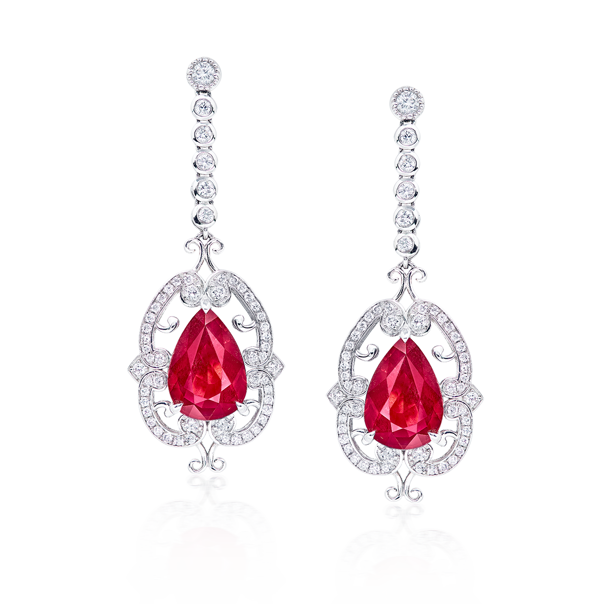6.09克拉 莫三比克天然無燒艷彩紅寶鑽石耳環
Pair of Mozambique Vivid Red 
Ruby and Diamond Pendant Earrings