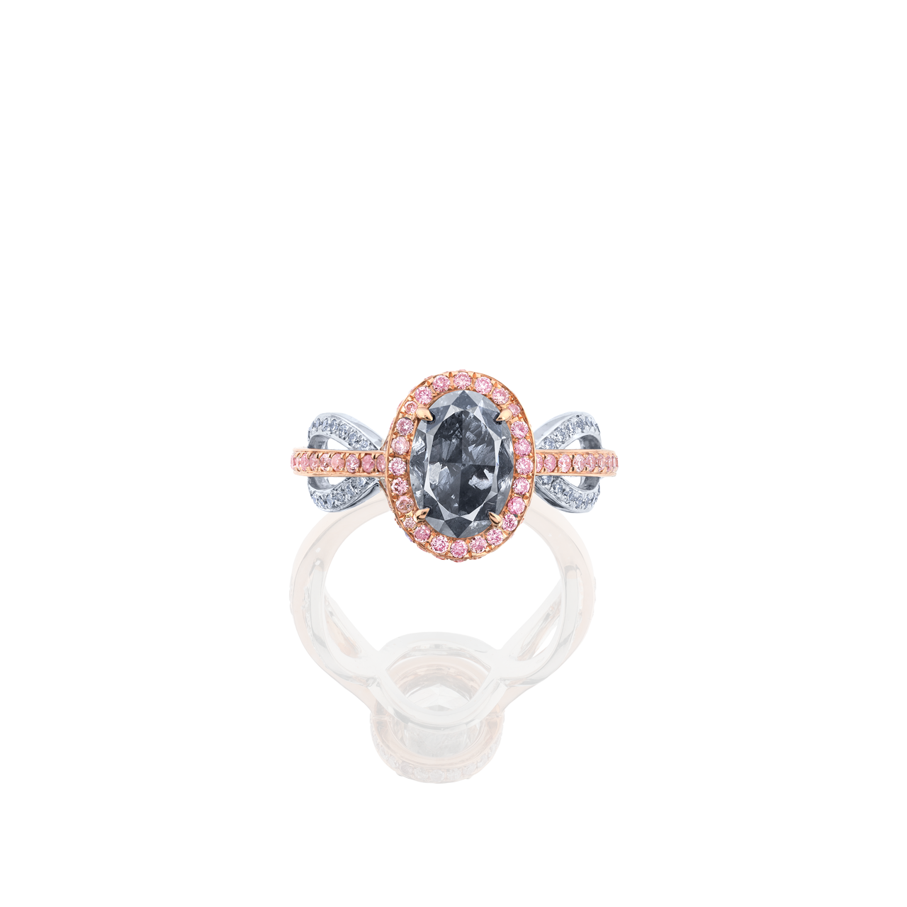 GIA 2.50克拉 灰鑽鑽戒
Fancy Gray Colored Diamond
and Diamond Ring