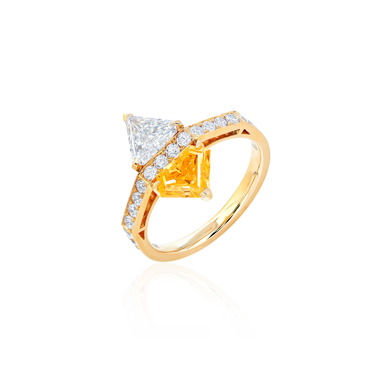 GIA 0.97克拉 濃彩橘黃彩鑽鑽石戒
FANCY INTENSE ORANGE-YELLOW 
COLOURED DIAMOND AND DIAMOND RING