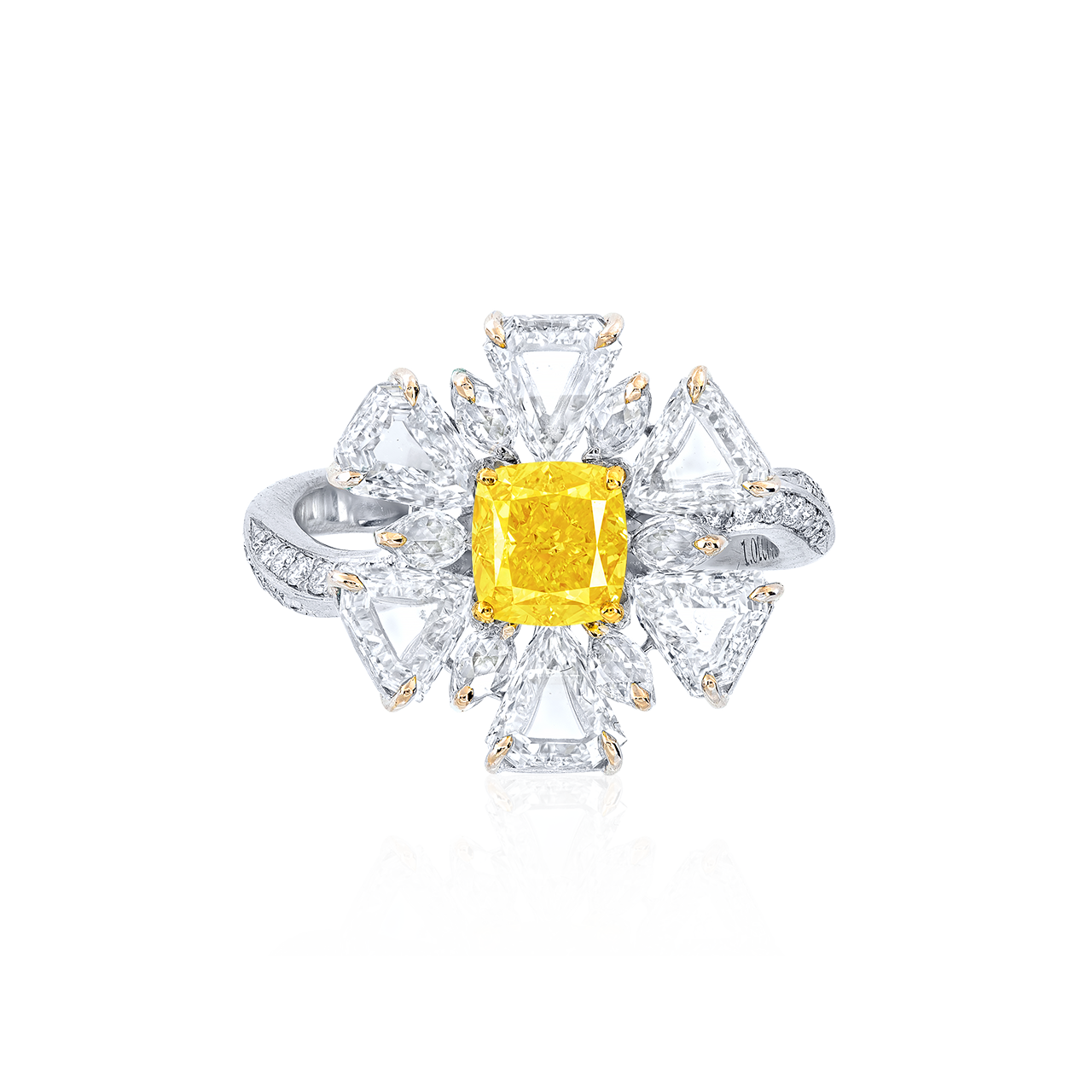 GIA 1.01克拉 艷彩黃鑽戒
Fancy Vivid Yellow Colored
and Diamond Ring