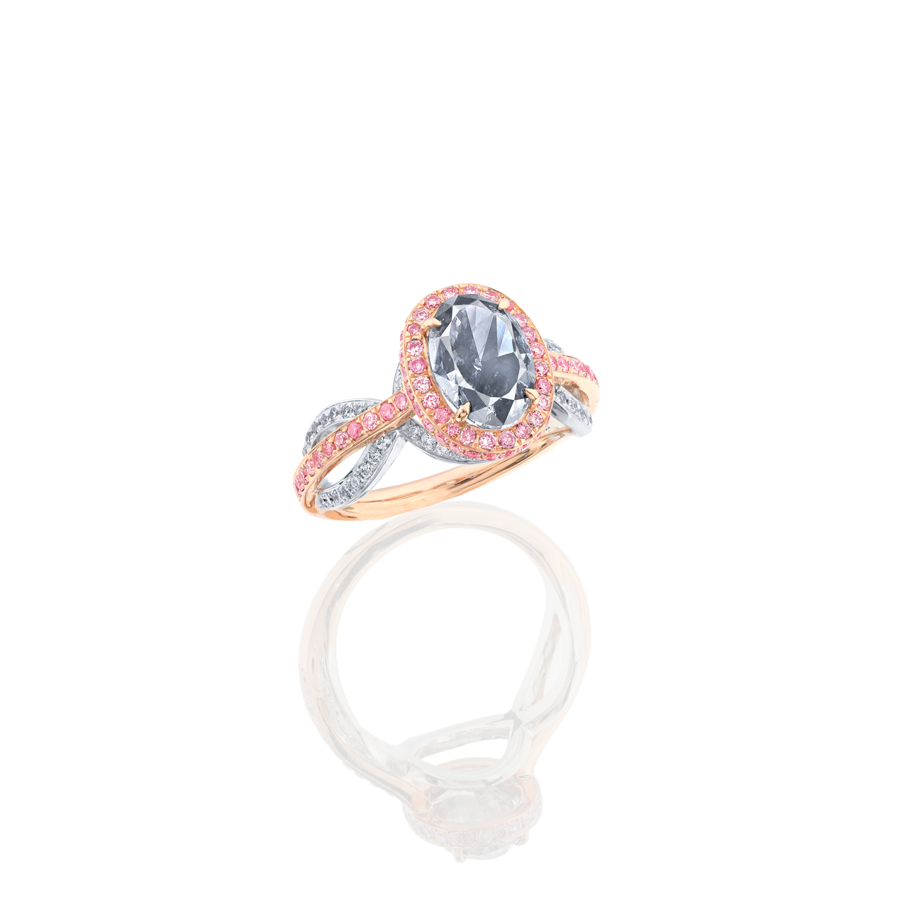 GIA 2.50克拉 灰鑽鑽戒
Fancy Gray Colored Diamond
and Diamond Ring