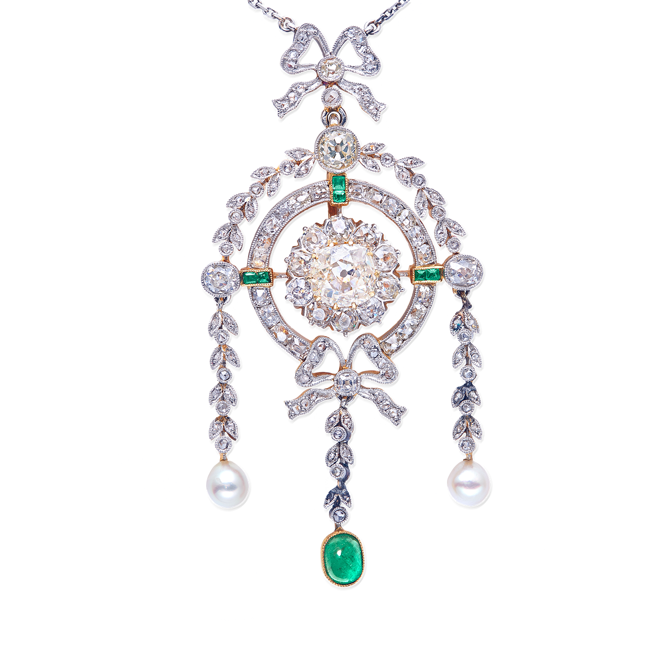 1905 老礦式切工古董鑽石墜鍊 2克拉
Antique Old- Mine Cushion Cut
Diamond Pendant Necklace