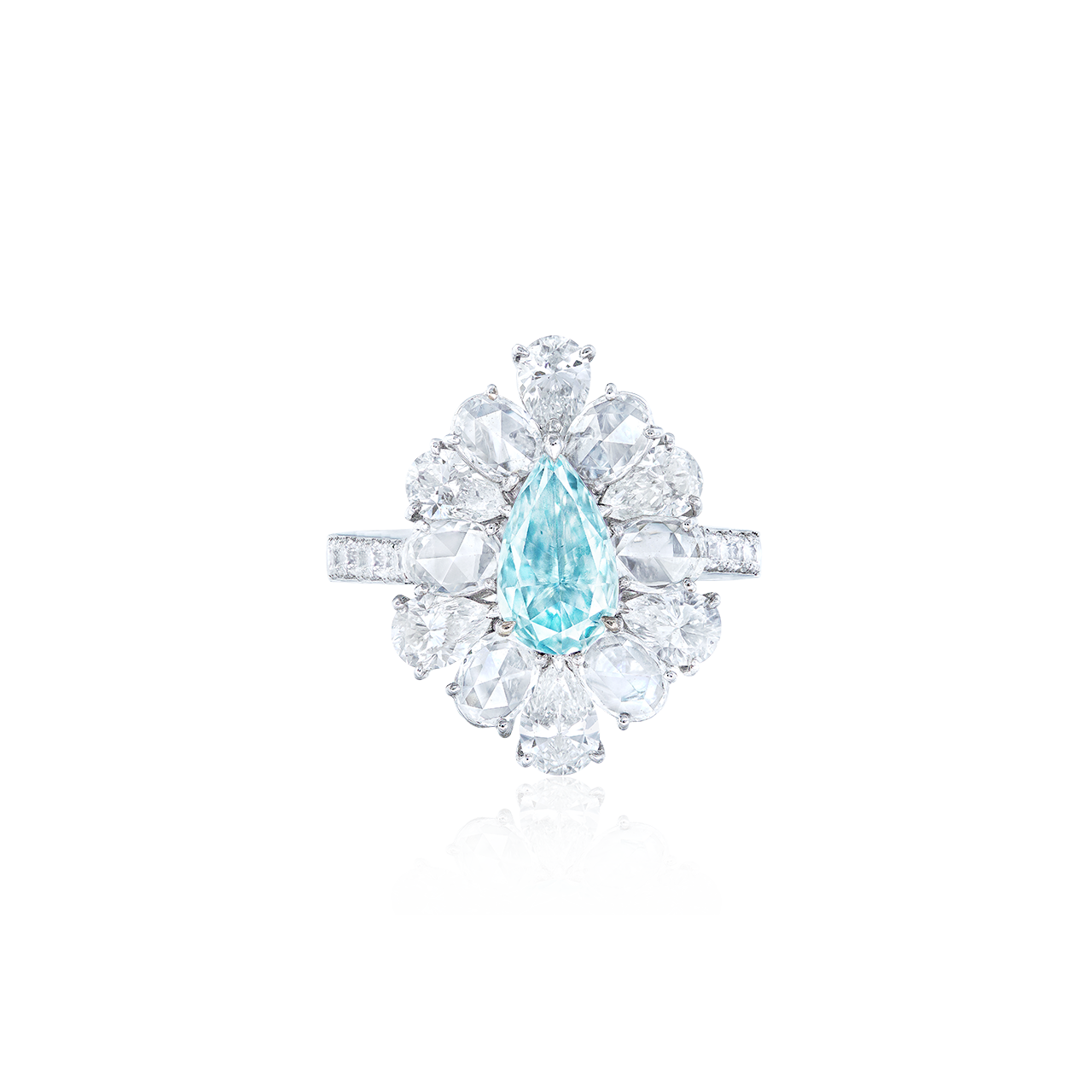GIA 1.00克拉 淡藍彩鑽鑽石戒
LIGHT BLUE COLOURED DIAMOND AND DIAMOND RING