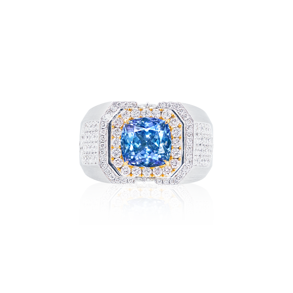 3.40克拉 丹泉石男戒
Tanzanite and Diamond Ring for Men